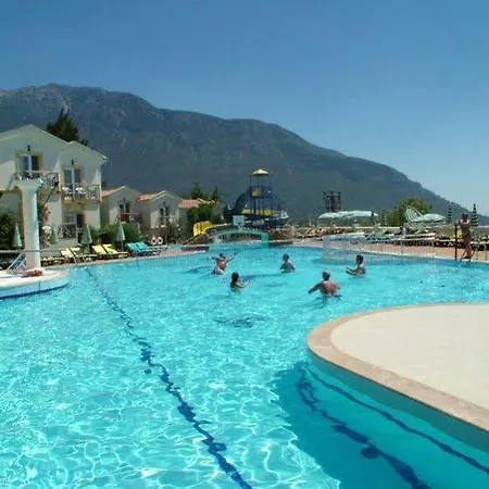 Royal Park Artemisia Club فندق 2*