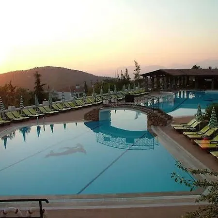 Royal Park Artemisia Club فندق 2*