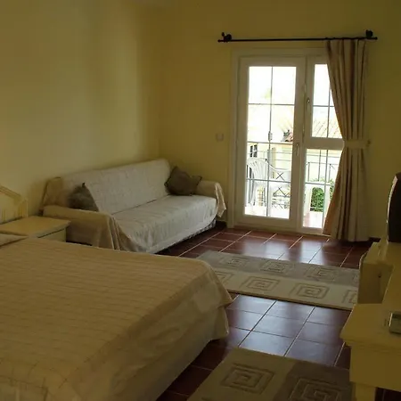 Royal Park Artemisia Club أولدينيس
